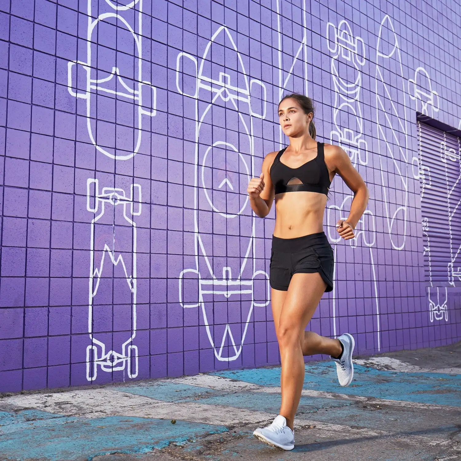 HYLETE Womens Iris Scallop Short (Black/Stealth Black) - Bilde 2